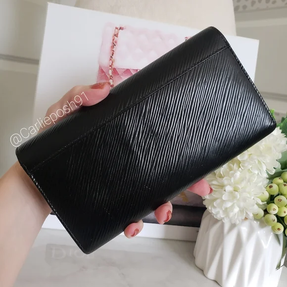 Authentic Pre-owned Louis Vuitton Epi Twist Wallet - Picture 4 of 15